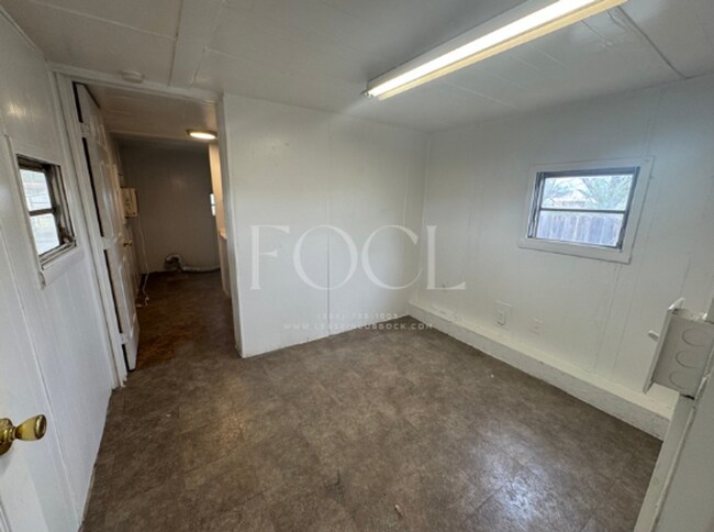 Photo - 1 bedroom, 1 bath Mobile Home