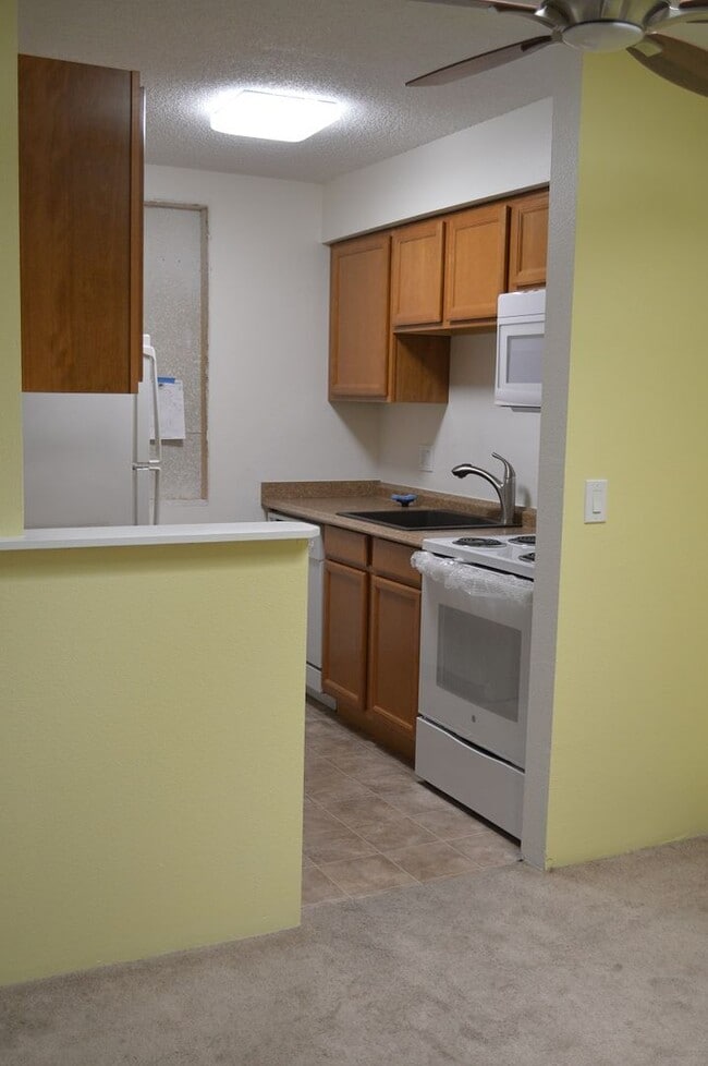 Photo - 2 BEDROOM AVAILABLE IN DENVER Unit C304