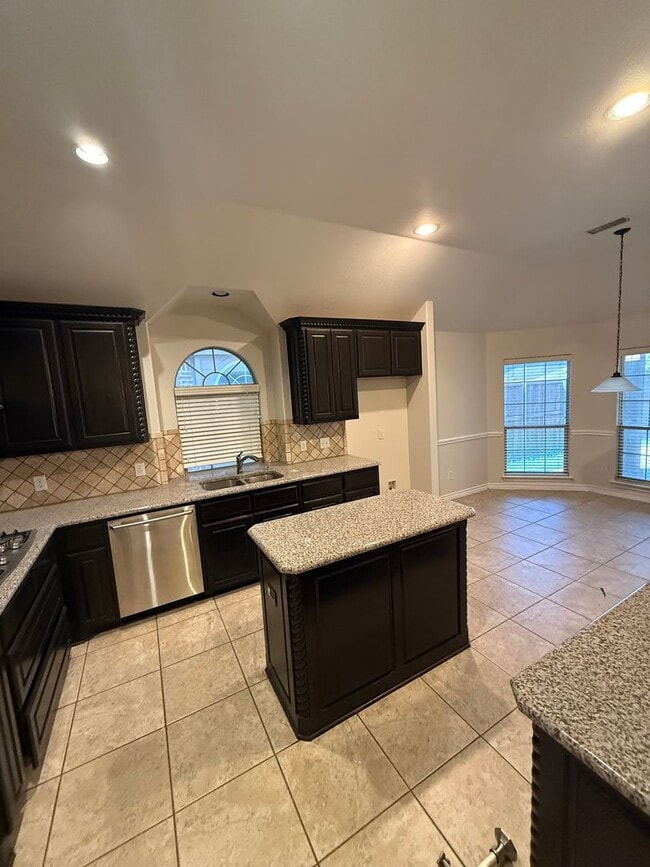 Photo - $1000.00 off 1st month Rent!! Spectacular ...