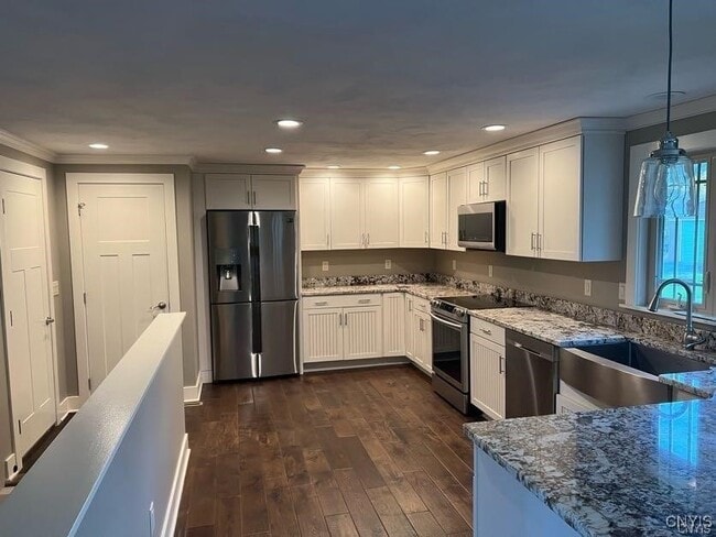 Photo - 7056 Island Rd