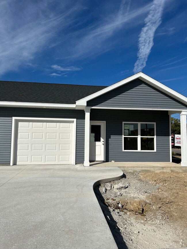 2 bed ranch - Urban Nest Apartments