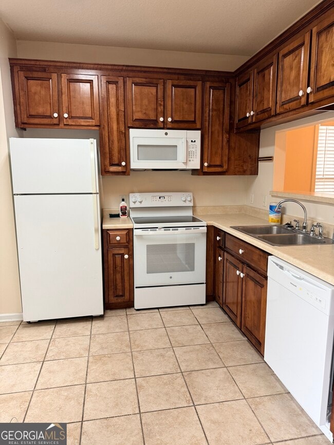 Photo - 1114B Southbend Dr