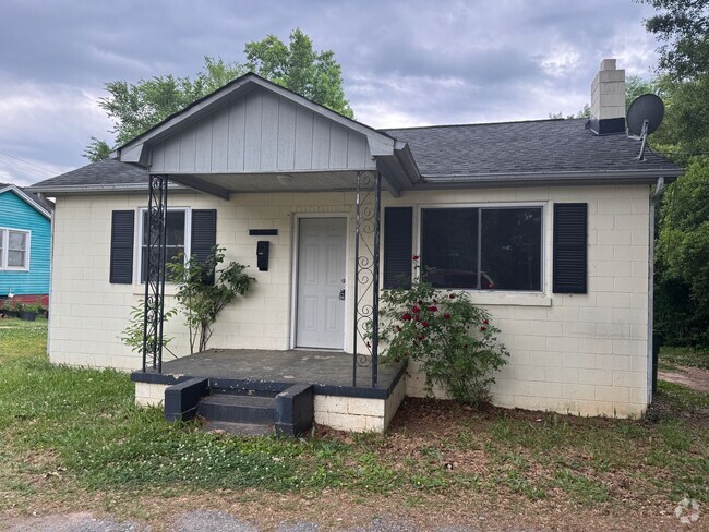 Building Photo - Move-in Ready! Rental