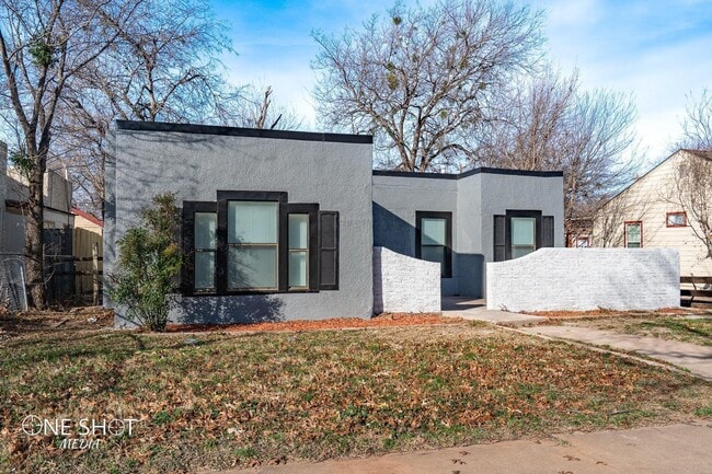 Photo - 842 Grand Ave