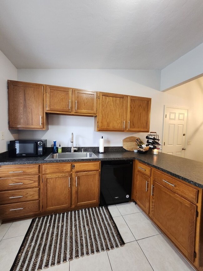 Photo - Fully Furnished in Mill Pond!