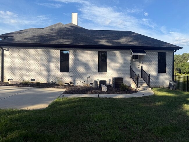 Photo - 4423 Weddington Matthews Rd