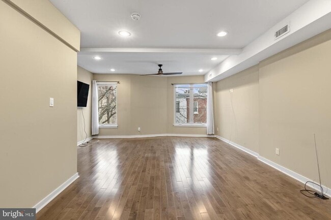 Photo - 2030 Sepviva St Unit 2