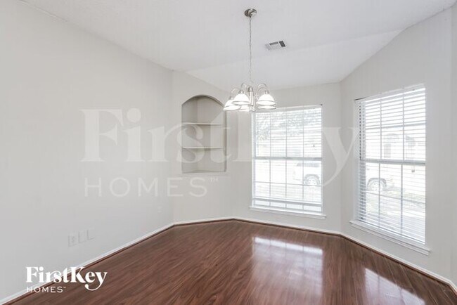 Photo - 2500 Crystal Falls Dr
