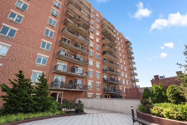 Building Photo - 3312 Hudson Ave Unit 3L Rental