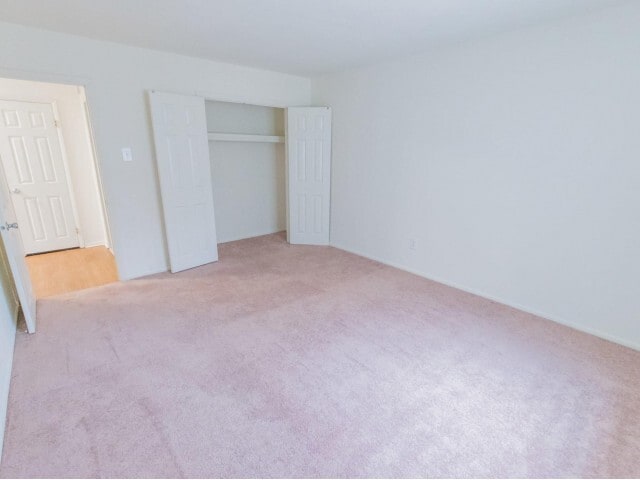 Bedroom - Hollow Run Apartments