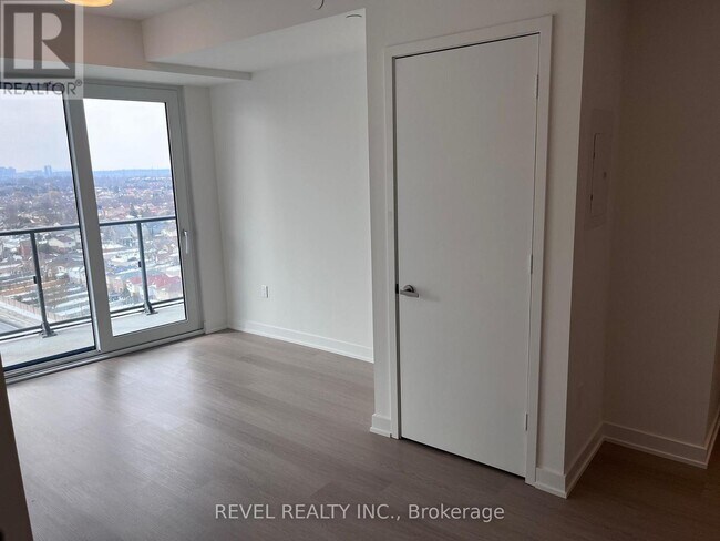 Photo - 448 Burnhamthorpe Rd W Unit 1301