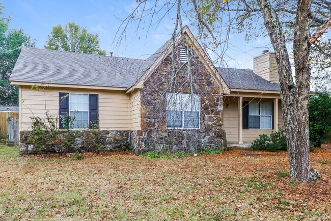 Photo - 7001 Bellevue Trce