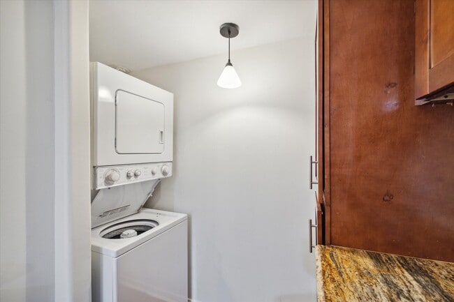 3525 Sage Rd Unit 512