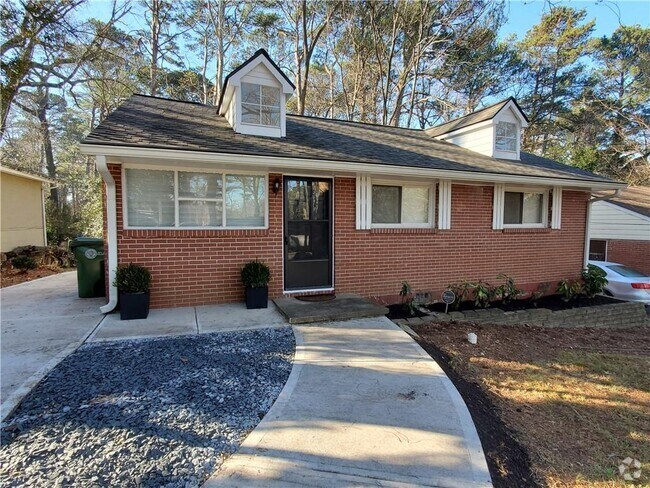 Building Photo - 1153 Ogilvie Dr NE Rental