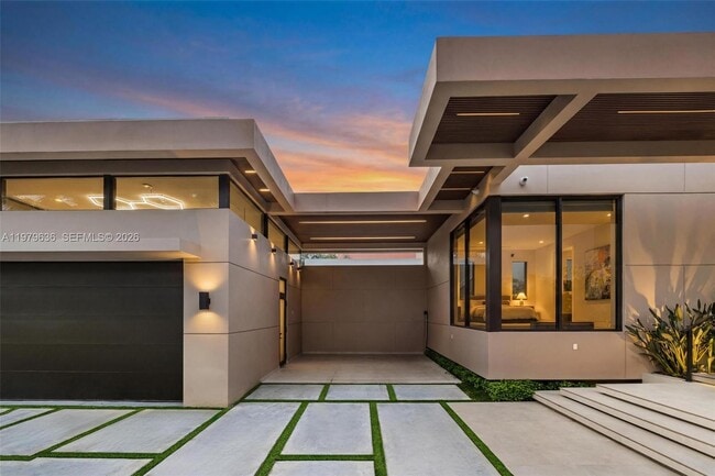 Photo - 723 NE 77th St