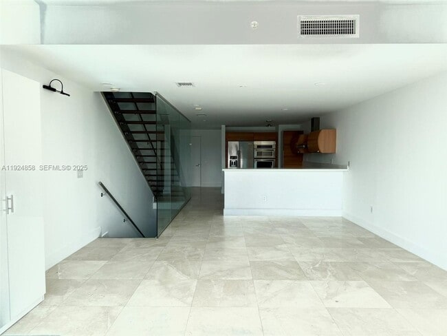 Photo - 2950 NE 188th St Unit 525