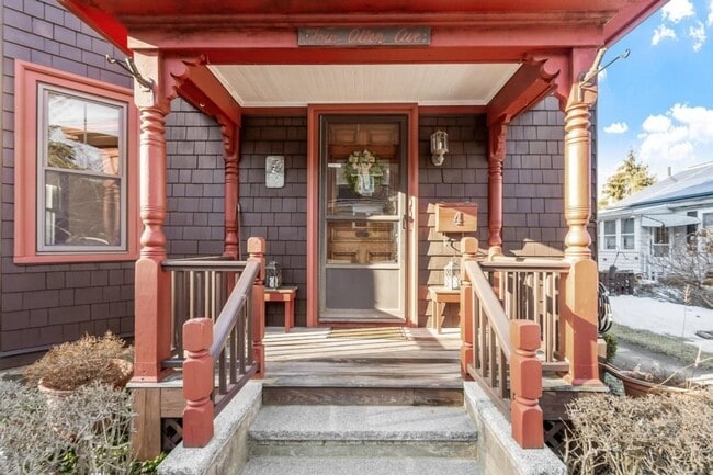 Building Photo - 4 Allen Ave Unit 1