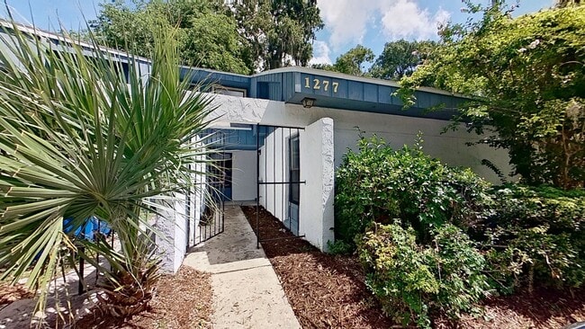 Building Photo - BEAUTIFUL MAYPORT LANDING TOWNHOME!