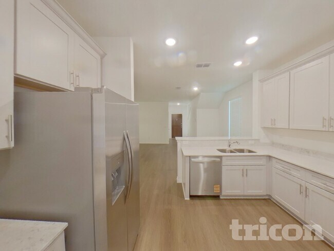 Photo - 2415 Carlow Ln