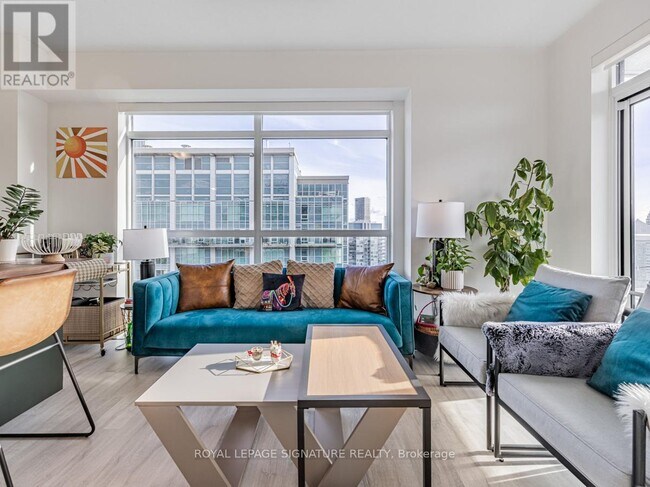 Photo - 251 Manitoba St Unit 2704