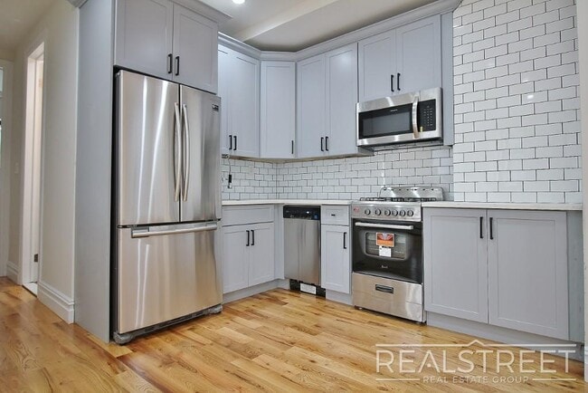 Photo - 3 Bed in Crown Heights Unit 1B