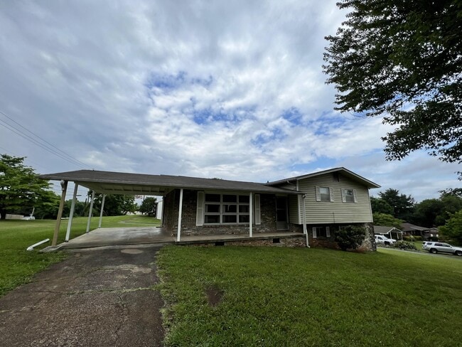 Photo - 101 Londonderry Rd