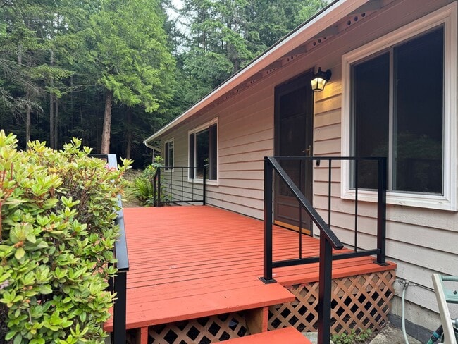 Photo - Cozy one story home on beautiful close to town acreage.
