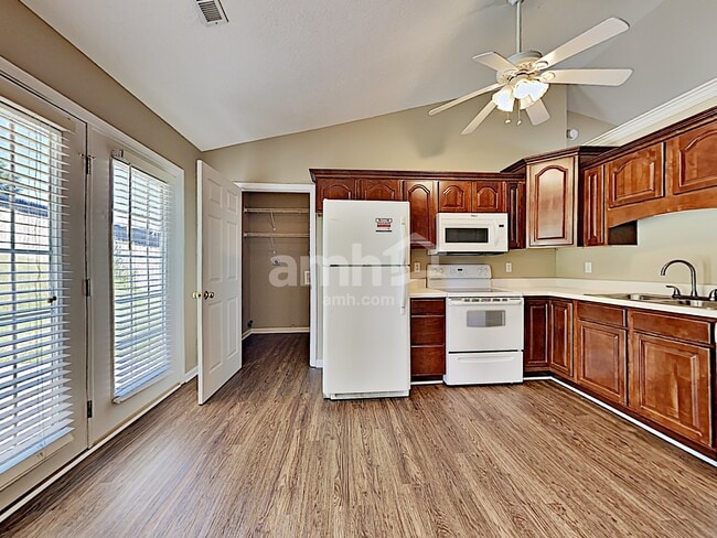 Photo - 6625 Carina Ln