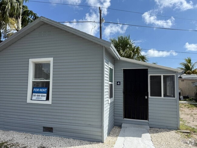 Building Photo - 4 15 Pne Rdg Dr Rental