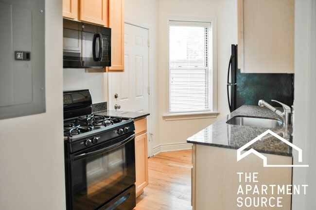 Photo - 1210 W Waveland Ave Unit 3