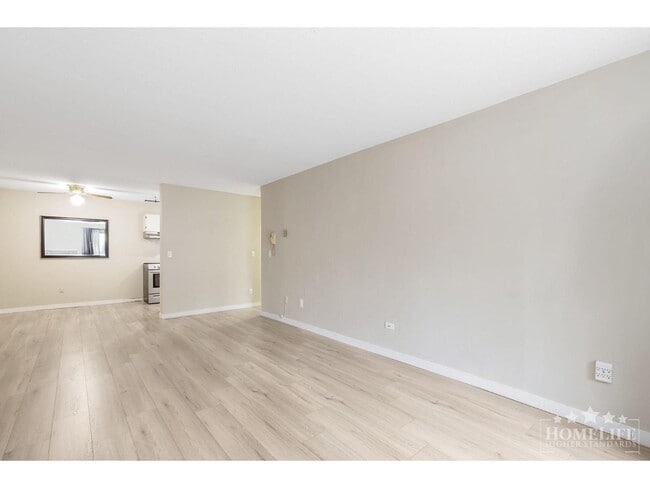 Photo - 9682-9134 134 St Unit 118