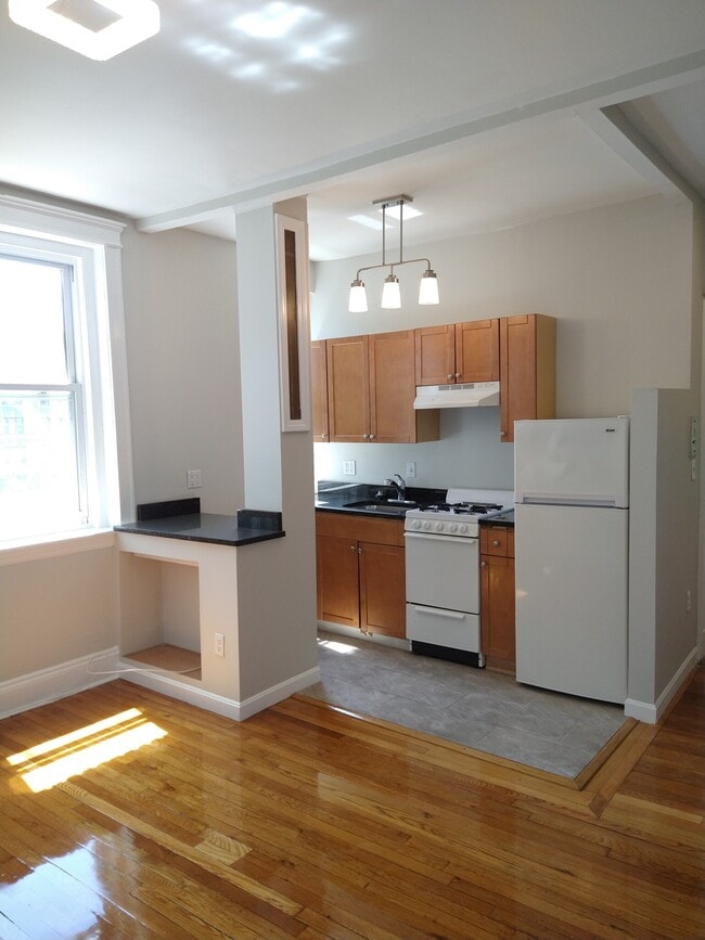 Photo - 117 Commonwealth Ave Apartments Unit Comm Ave