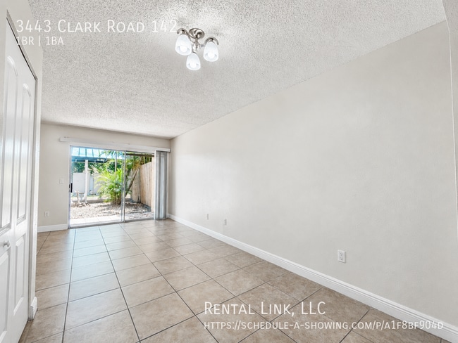 Photo - 3443 Clark Rd