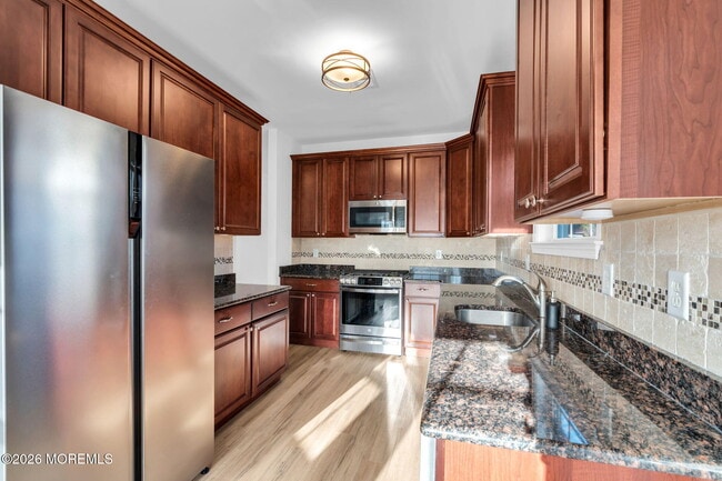 Photo - 40 Thistledown St