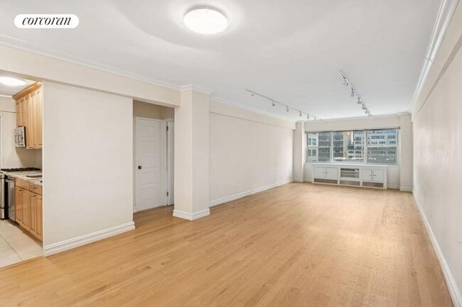 Building Photo - 333 E 46th St Rental