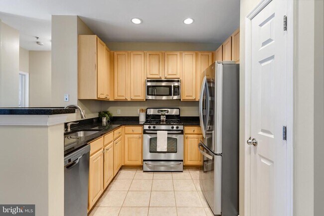Photo - 2465 Army Navy Dr Unidad 104