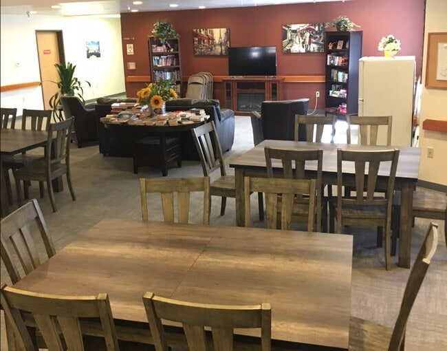 Photo - 190 W Park Ave