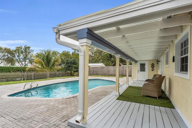 Photo - 9860 NW 3rd St