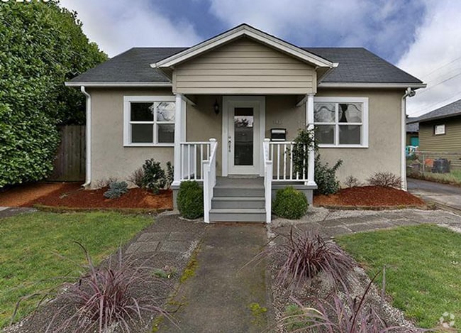 Building Photo - Charming 1926 Vintage 2 Bedroom 1 Bathroom... Rental