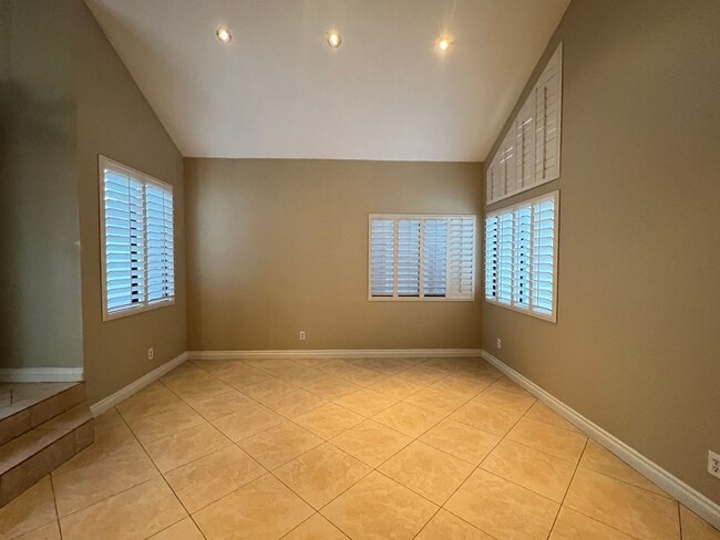 Photo - 3 bedroom upgraded Green Valley Home with Pool!