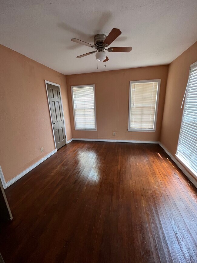 Photo - 1814 Elizabeth Ave Unidad # A