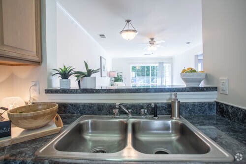 2BR,2BA,-892SF