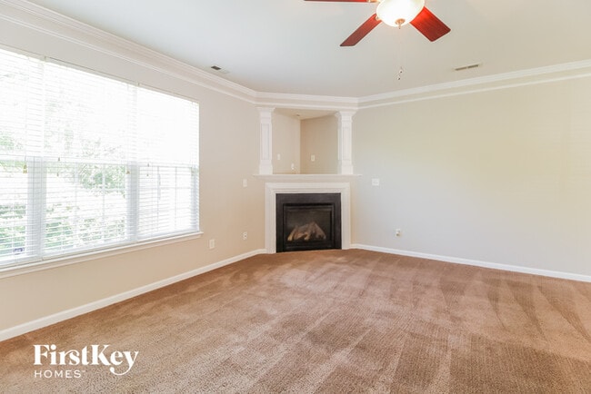 Photo - 2456 Ingleside Dr