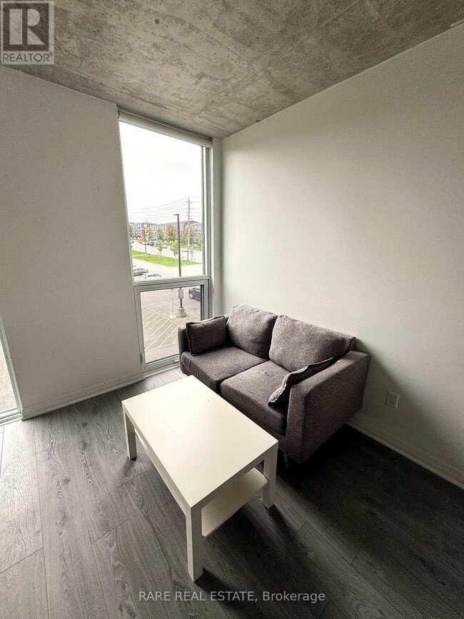 Photo - 1900 Simcoe St N Unit 224