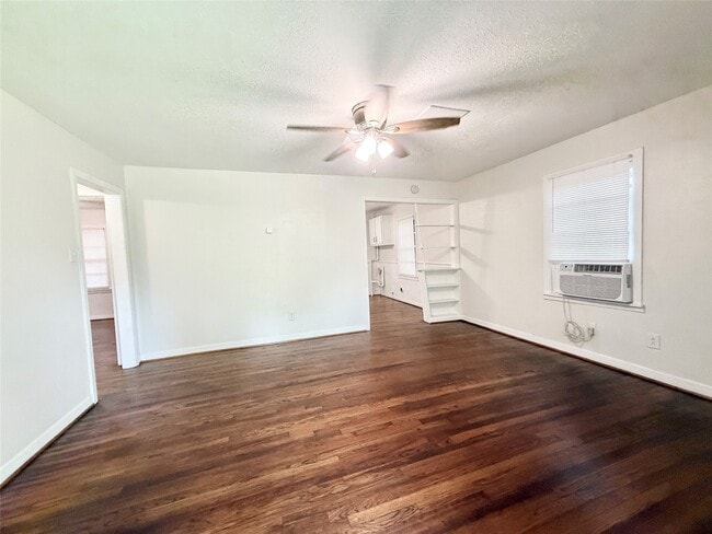 Photo - 824 S Anderson St