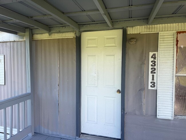 Photo - 43213 Claxton Cir