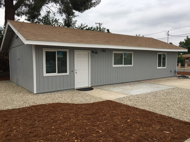 Building Photo - 10596 Ohio St Unit 2 Rental