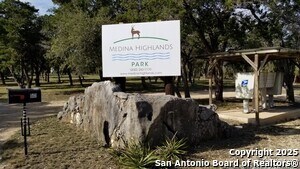 Photo - 560 Mountain Dr