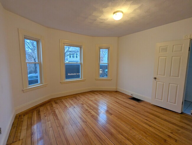 Photo - 87 Marshall St Unit 1