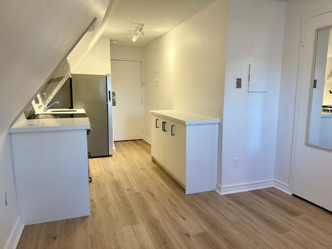 Photo - 57 Cowan Ave Unit 401